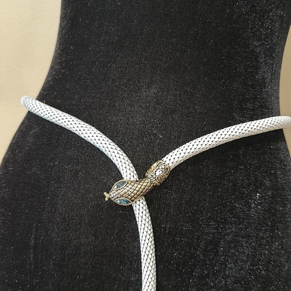DL Auld White Mesh Snake Belt Necklace Crystal Blue Eyes Gold Tone VTG Signed. - Picture 8 of 11